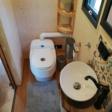 Tiny House Im Gruenen